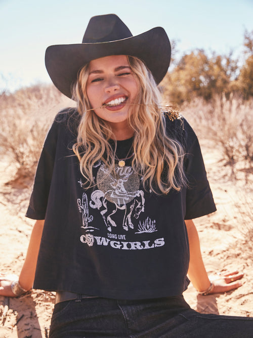 Black - Wrangler® x Yellow Rose by Kendra Scott Boxy Crop Tee