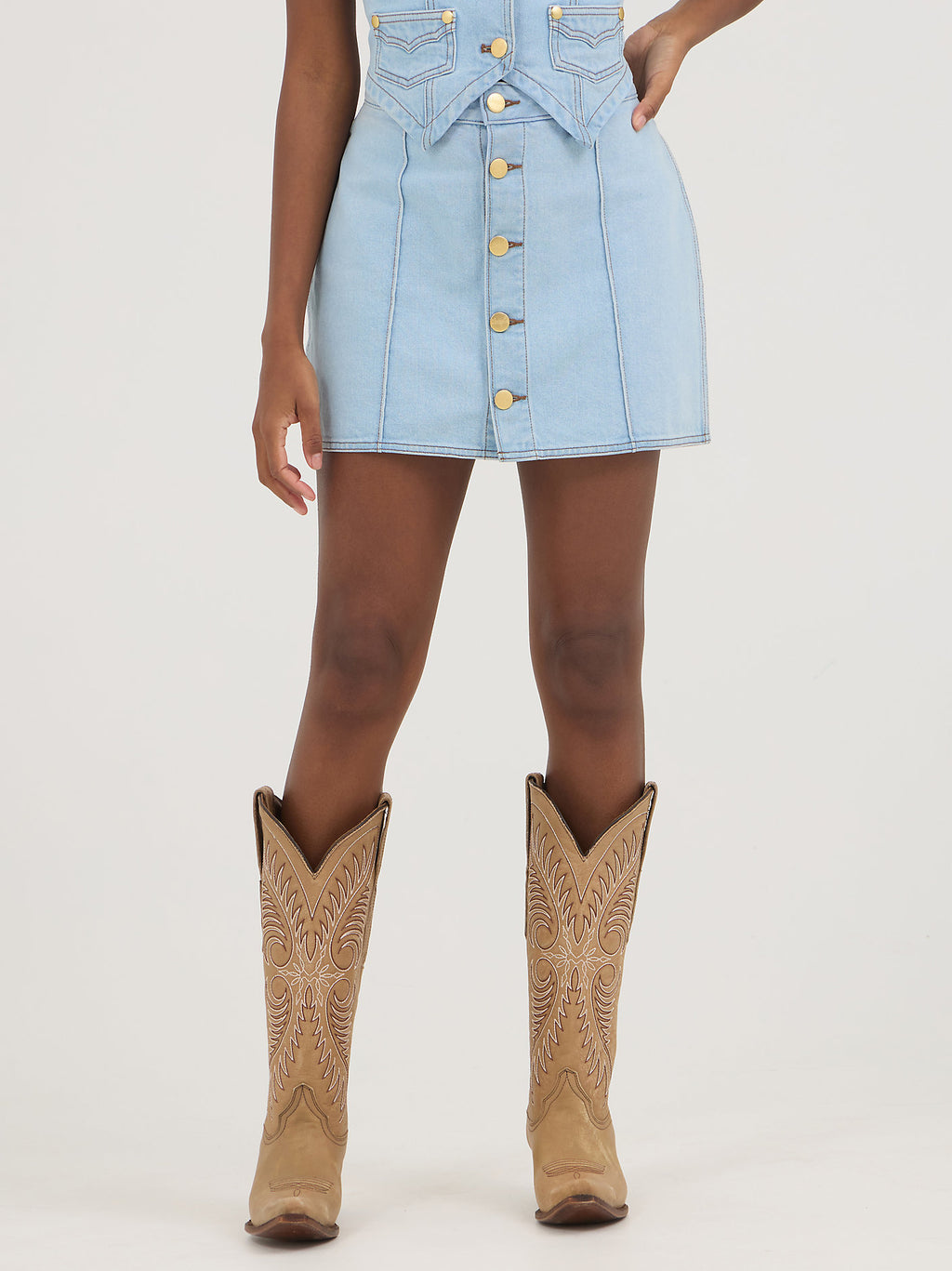 Prairie Wash -Wrangler® x Yellow Rose by Kendra Scott Denim Skirt